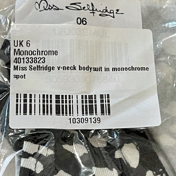 NWT Monochrome Spot V-Neck Bodysuit - Picture 7 of 9